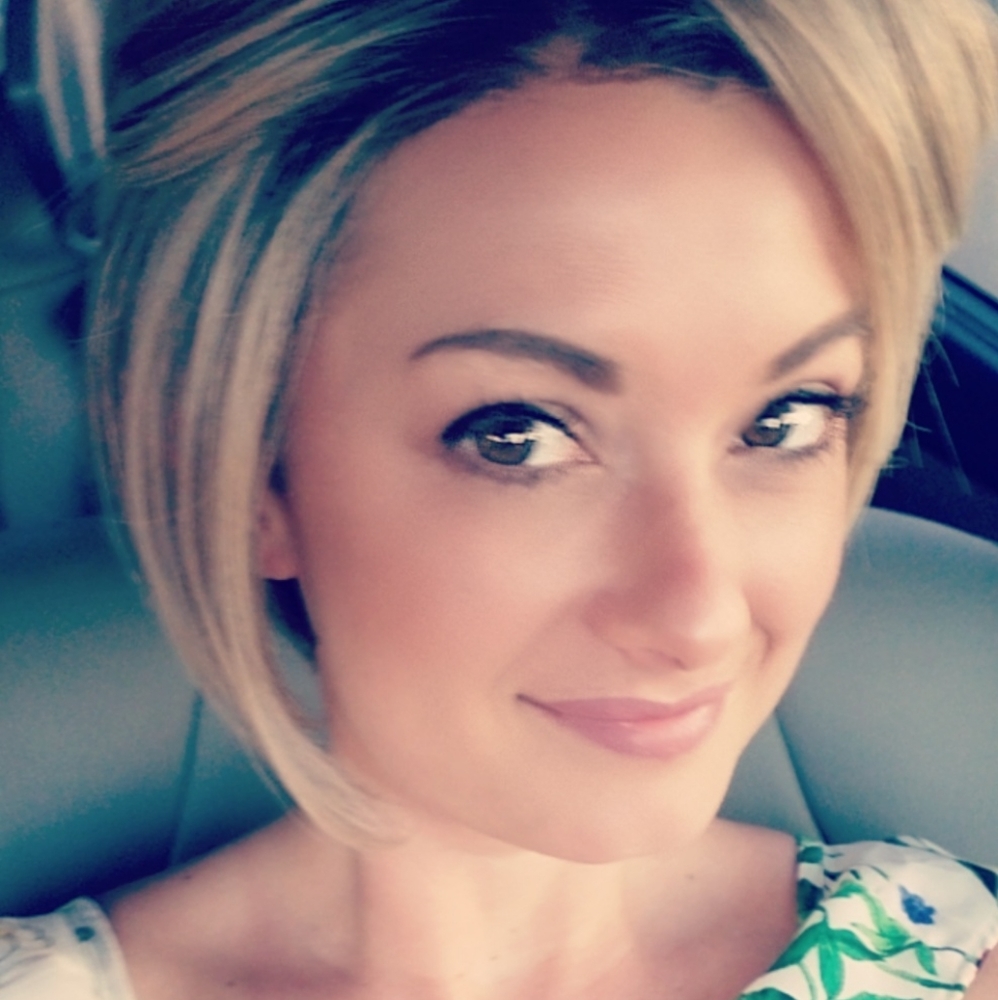 I am a whole family of clothes, look for it all!